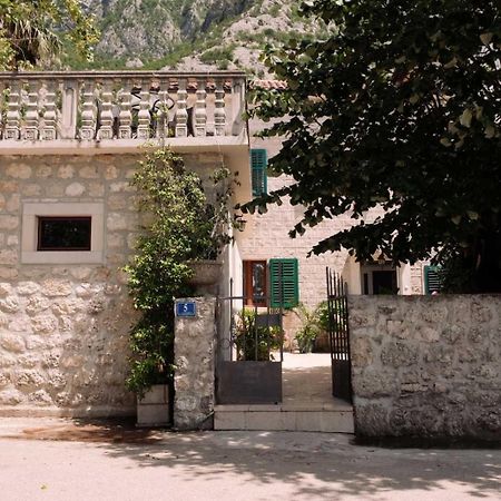 Mareta Loft Apartment Kotor Exterior photo
