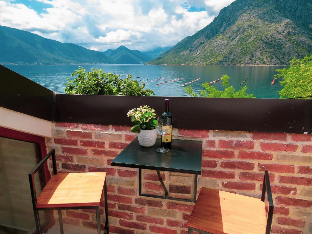 Mareta Loft Apartment Kotor Exterior photo