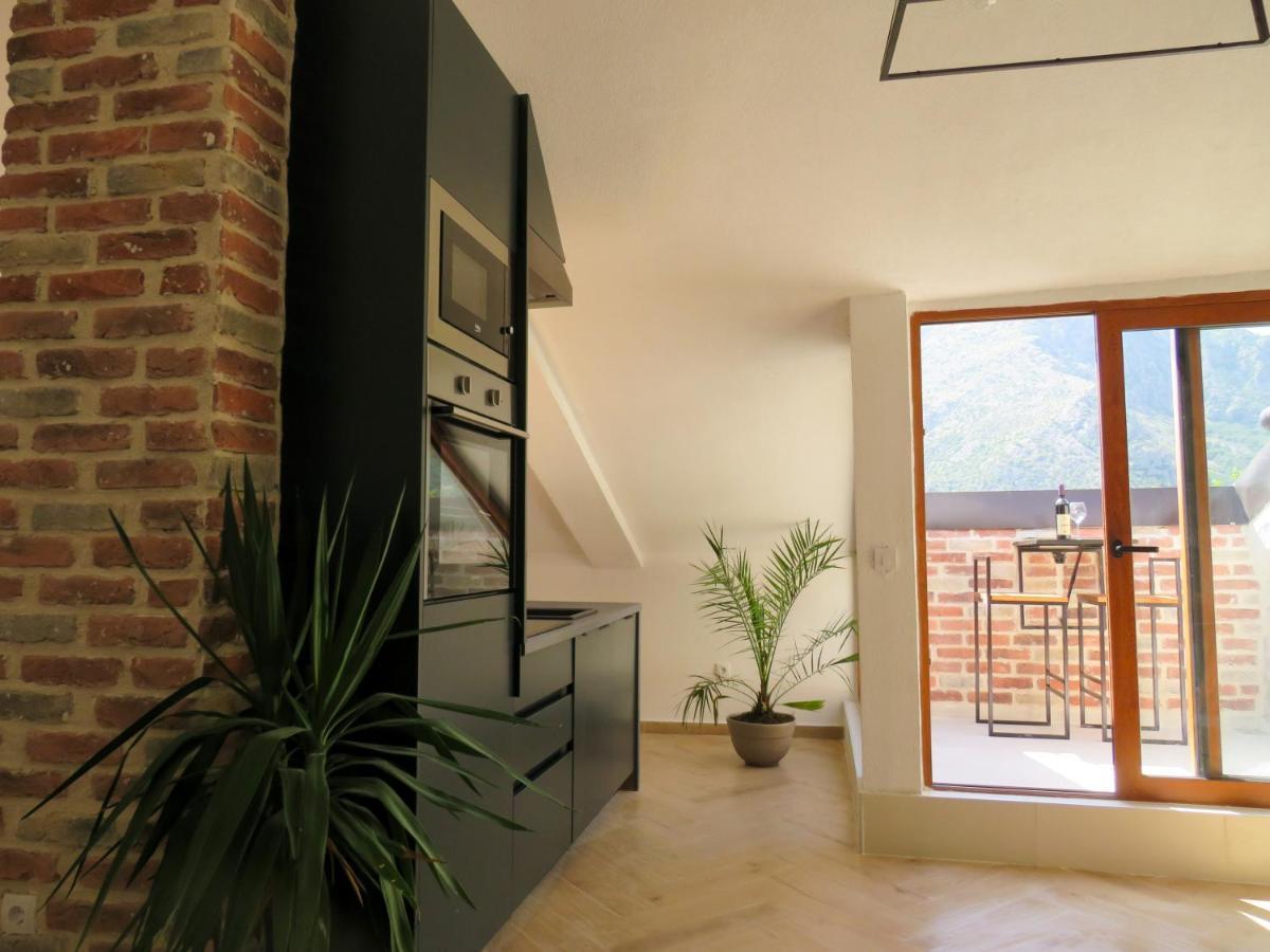 Mareta Loft Apartment Kotor Exterior photo