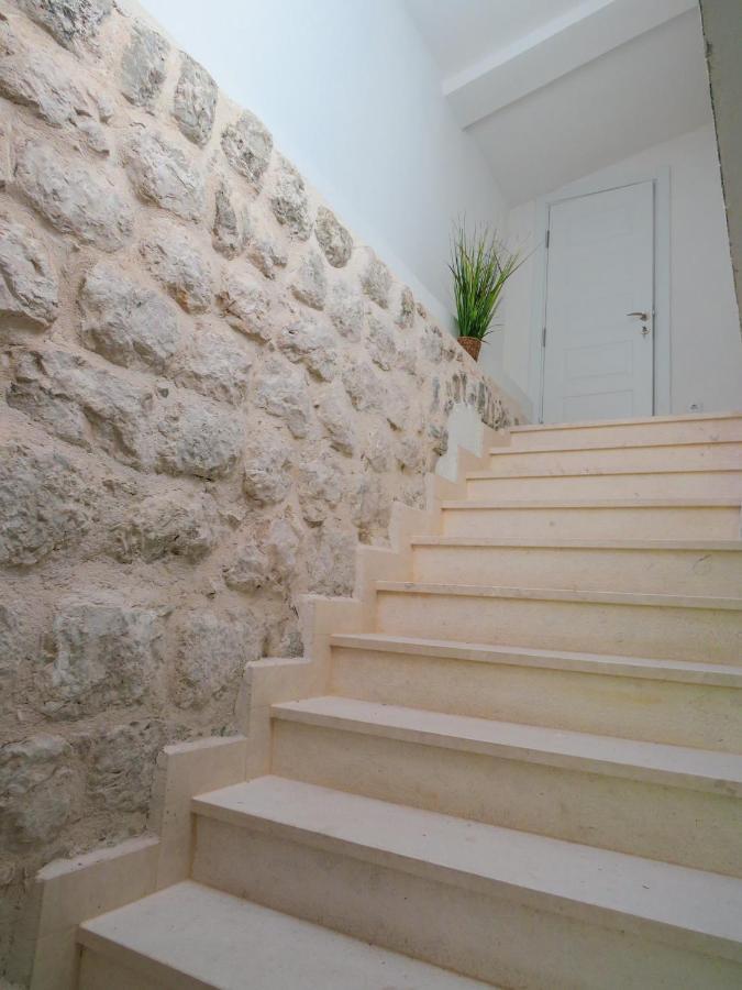 Mareta Loft Apartment Kotor Exterior photo